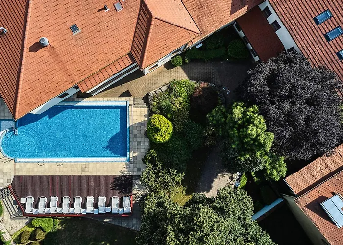 Bassiana Hotel Es Etterem