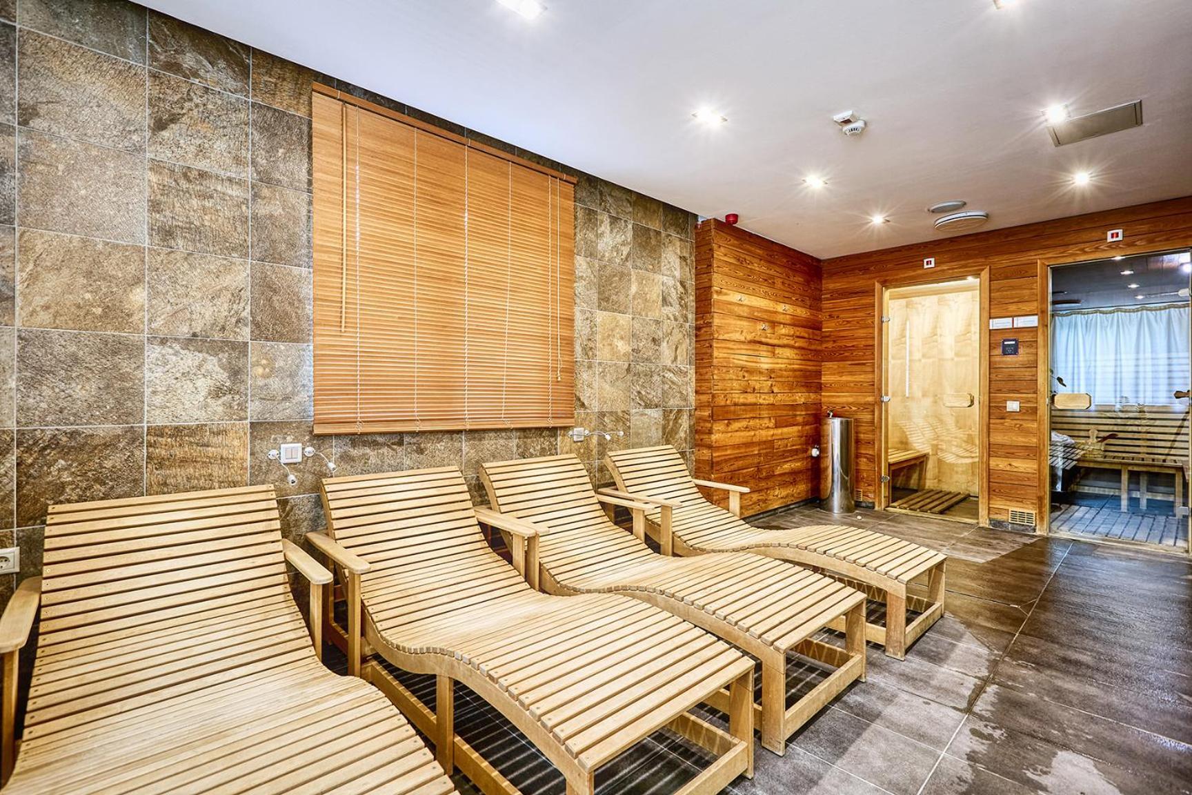 Hotel Bassiana Es Etterem Sarvar
